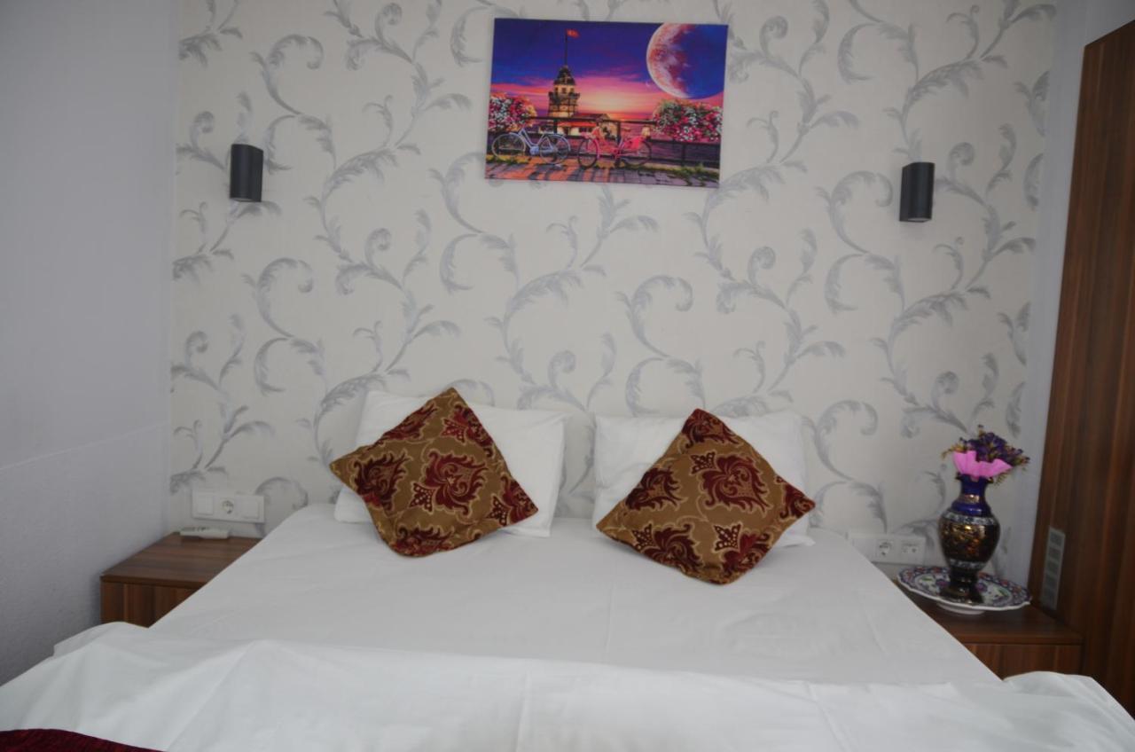 The Reina Hotel Istanboel Buitenkant foto