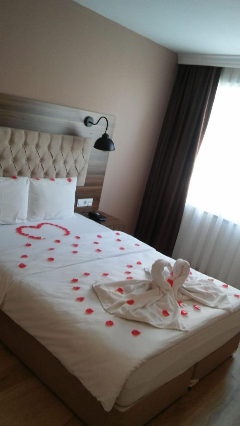 The Reina Hotel Istanboel Buitenkant foto